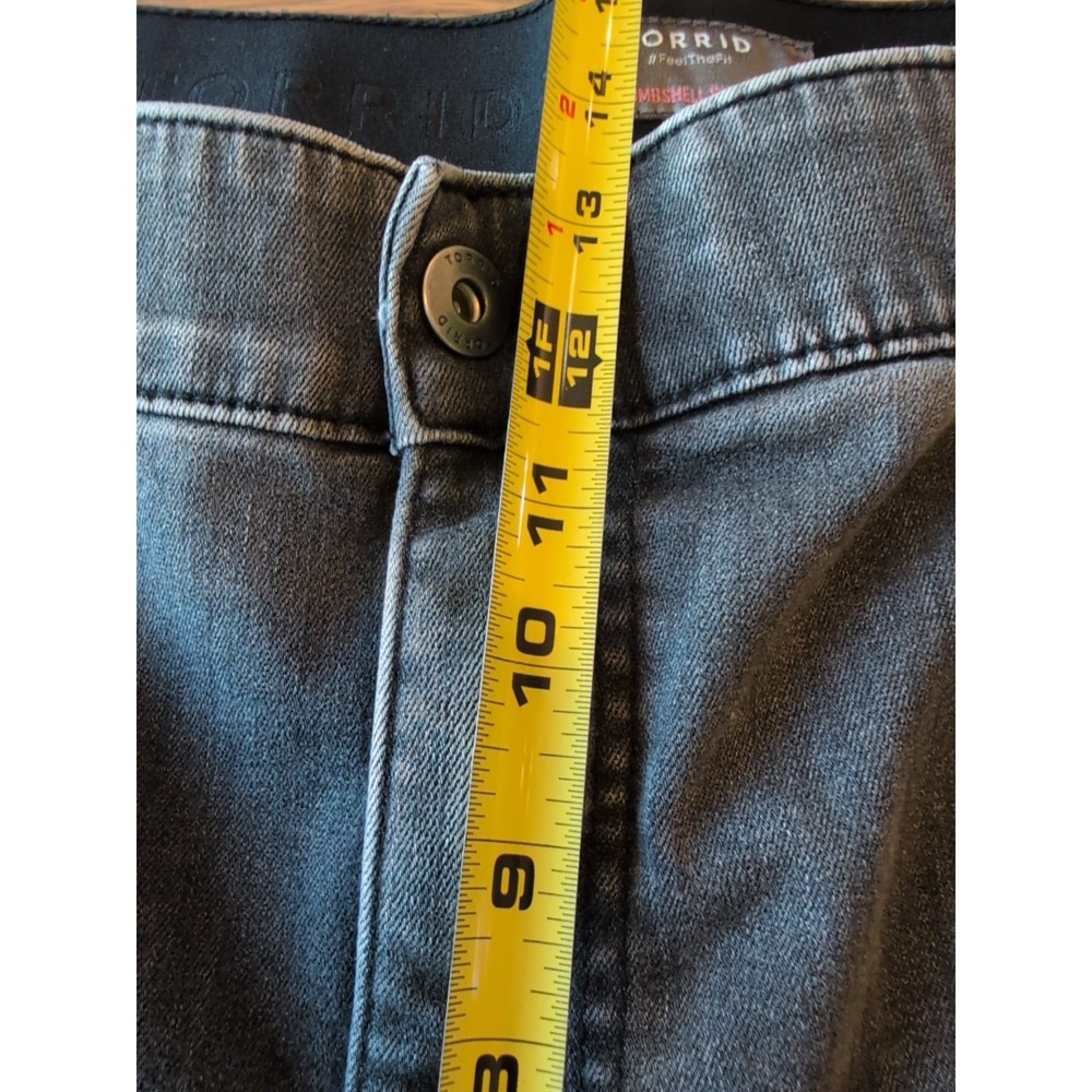 Torrid Jeans Bombshell Skinny Womens Sz 24R Gray Front Seam Stretch Split Hem - Picture 7 of 10